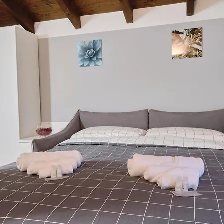 Apartment 10' From Malpensa & Transfert On Demand