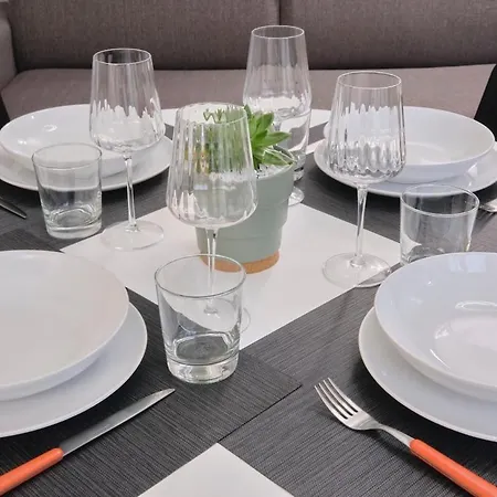 10' From Malpensa & Transfert On Demand Apartment