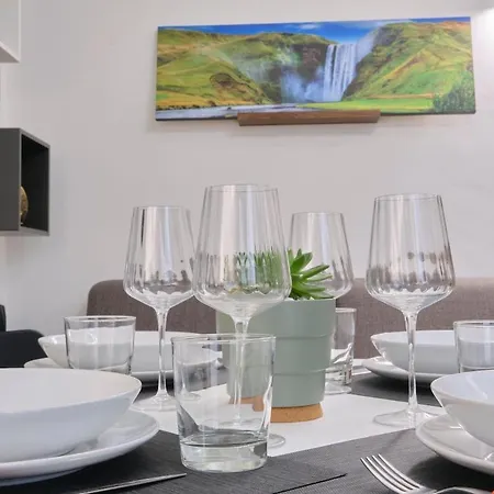 Apartamento 10' From Malpensa & Wi-fi Gratuito- Free Parking *